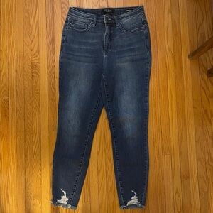 Judy Blue Dark Blue Skinny Jeans with Distressed Hem